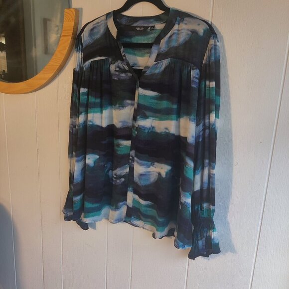 Simply Vera Vera Wang Tops - Simply Vera, Vera Wang Rayon Sheer Shirt. Abstract Ocean Blue Print. Button Up M